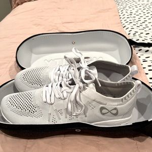 womens nfinity flyte cheer shoes